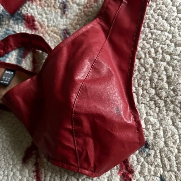 Shein red leather top rockstar girlfriend buckle adjust wrap around crop top - Picture 8 of 9